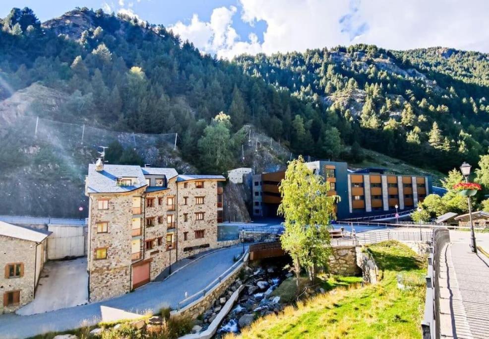 Unico Piso Colorido Y Divertido En Ransol - Increibles Vistas Al Rio Y Naturaleza - Ideal Familias L By Bonesvacances Andorra la Vella Buitenkant foto